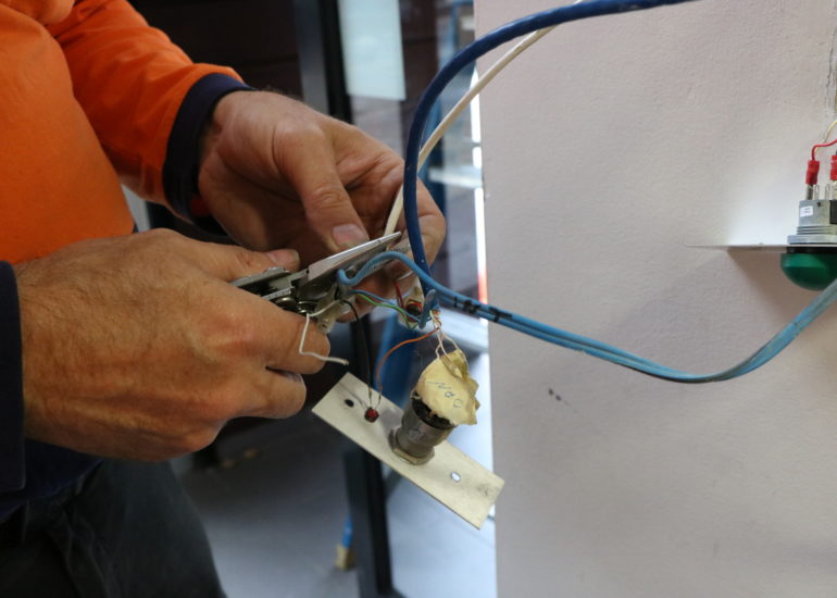 commercial electrical emergency services